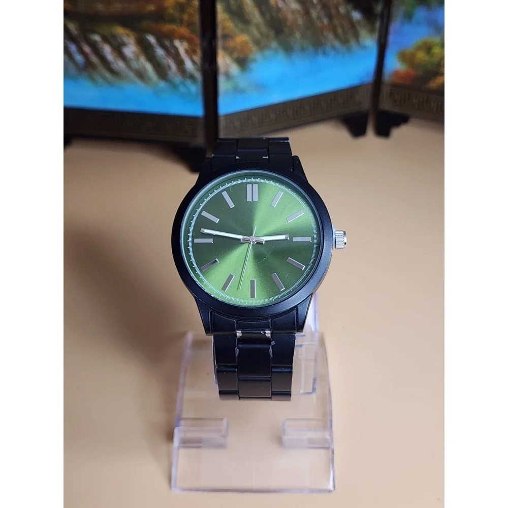 Green Dial With Black Band Men's Watch 42mm Bracelet NEW Battery FREE $HIPPING